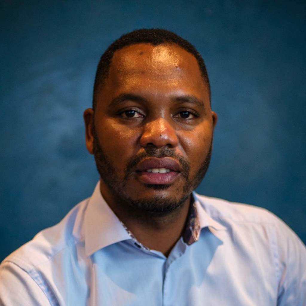 Lee-Roy F Awasi